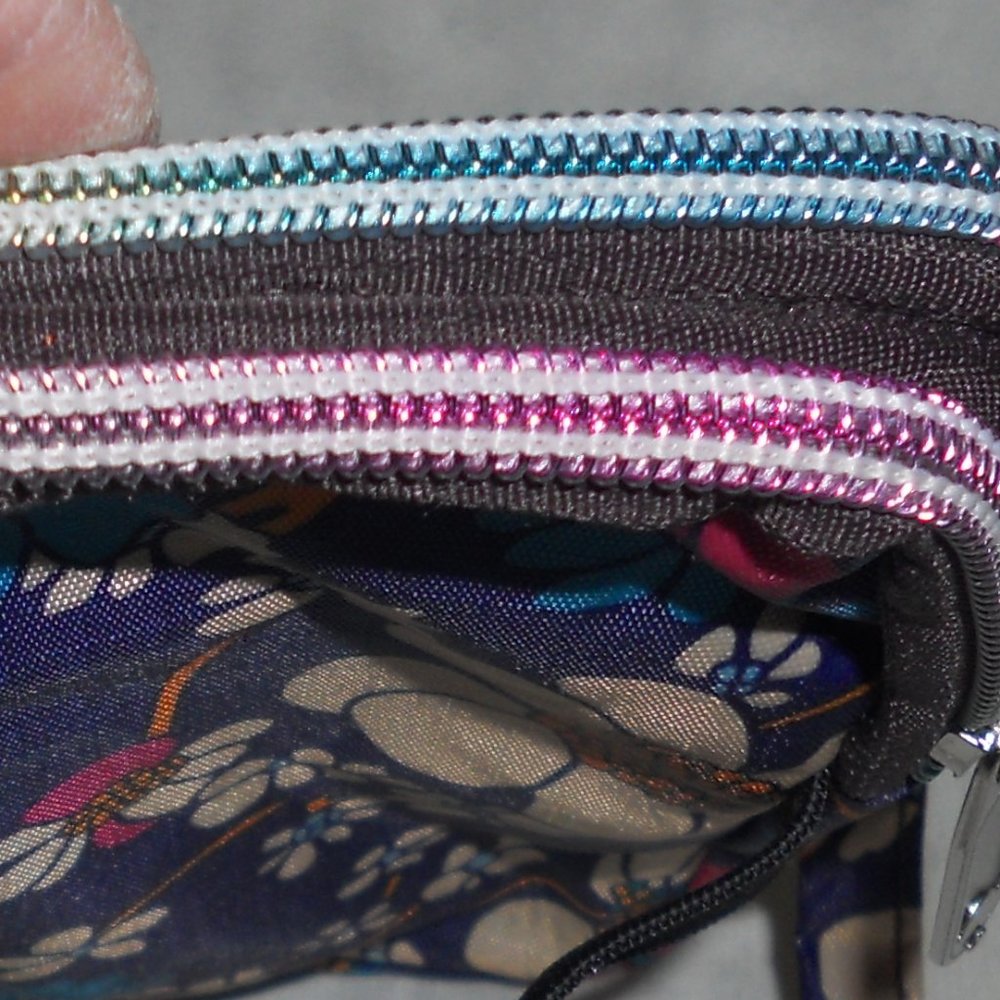 LaiGe You Floral Triple Zip Cell Phone Holder Wallet Long Crossbody Strap - Picture 3 of 8